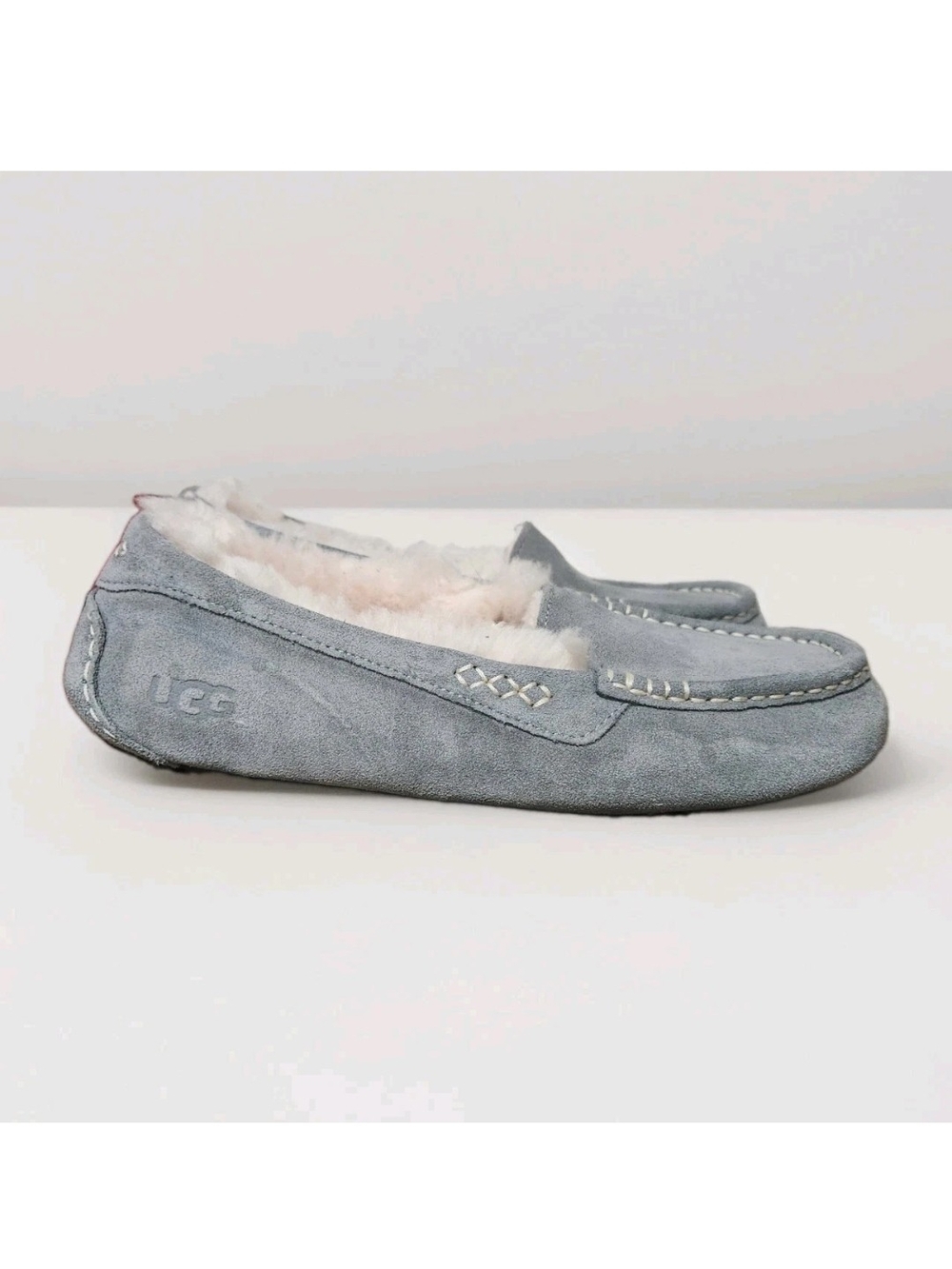 UGG Ansley Slippers 9 Gray Suede Sheepskin Lined Moccasin Cozy Excellent - Picture 3 of 15